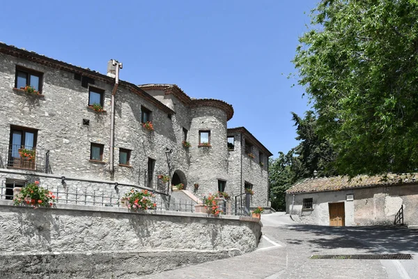 Una Estrecha Calle Entre Las Antiguas Casas Marsicovetere Pueblo Las — Foto de Stock