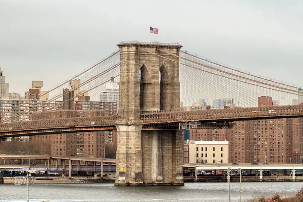纽约市布鲁克林大桥的美丽景色 — 图库照片