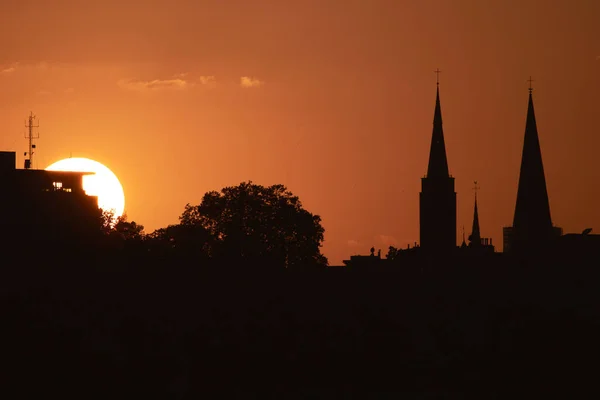 Una Silueta Una Antigua Iglesia Atardecer Bonn Alemania — Foto de Stock