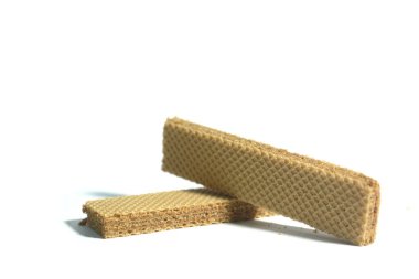 Beyaz arka planda nefis gofret bisküvileri.