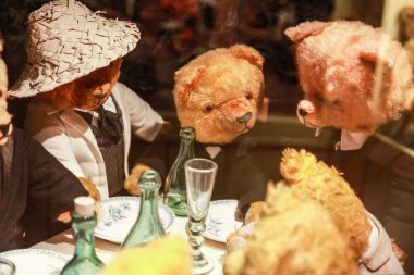 Skagen Oyuncak Ayı Müzesi çok çeşitli durumlarda