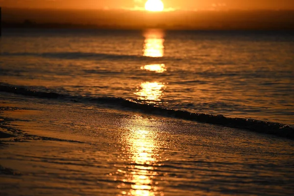 Una Vista Panorámica Del Sol Poniéndose Detrás Del Mar Busselton — Foto de Stock