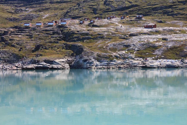 Juli 2011 Eqip Sermia Grönland Röda Hyddor Eqi Glacier Lodge — Stockfoto