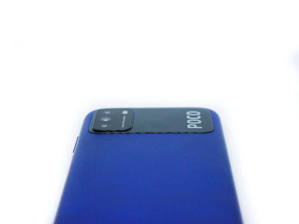 Синие Варианты Телефона Poco Белом Изолированном Фоне — стоковое фото