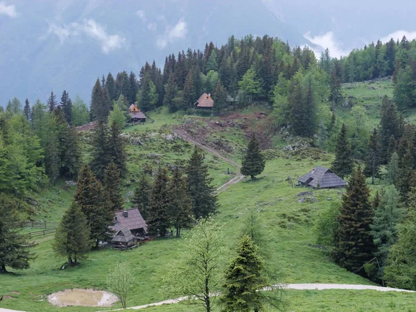 Ein Malerischer Blick Auf Berghütten Oder Häuser Auf Dem Idyllischen — Stockfoto