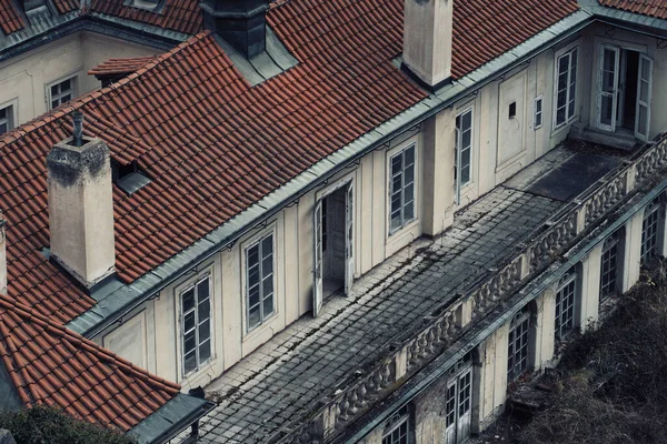 Terk Edilmiş Bir Binanın Havadan Görüntüsü — Stok fotoğraf