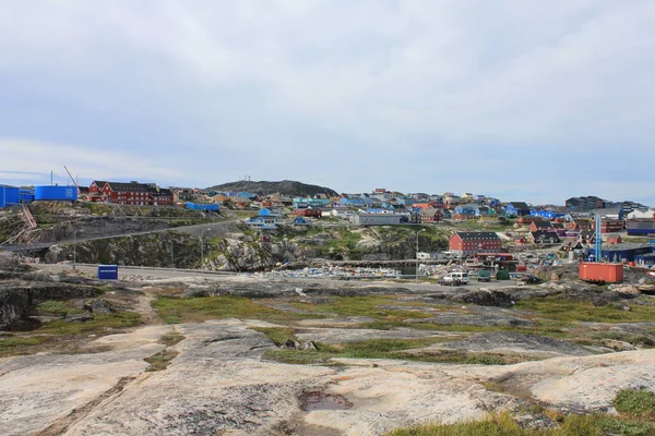 Července 2011 Ilulissat Grónsko Grónská Osada Barevnými Domy Přístavem Popředí — Stock fotografie