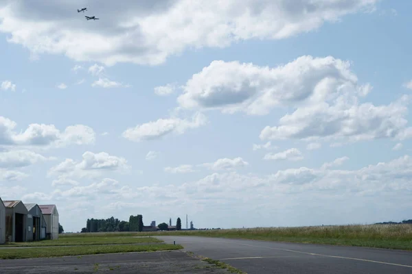 Dois Aviões Mudry Cap Sobrevoando Uma Área Rural Nangis França — Fotografia de Stock