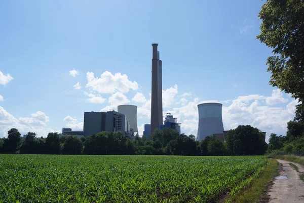 Silhouette Des Kohlekraftwerks Staudinger Bei Hanau Landwirtschaftliche Landschaft Und Blauer — Stockfoto