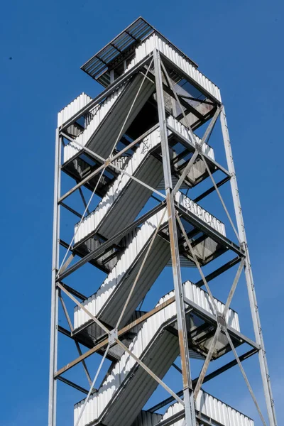 Tiro Vertical Uma Torre Relógio Incêndio — Fotografia de Stock