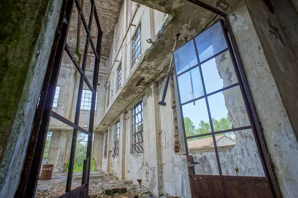 Abandonado Old Ruined Industrial Plant Veneto Itália — Fotografia de Stock