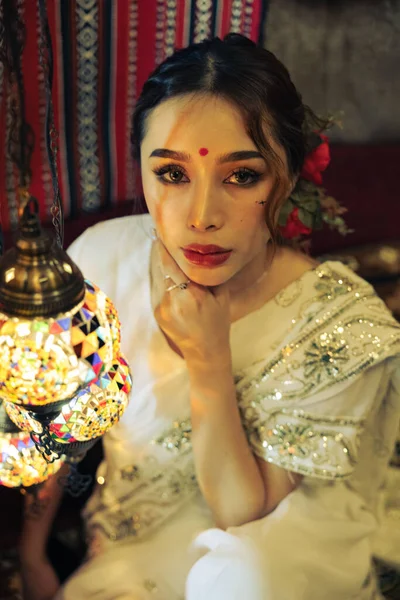Vertical Shot South Asian Woman Holding Beautiful Lamp — Stock Photo, Image