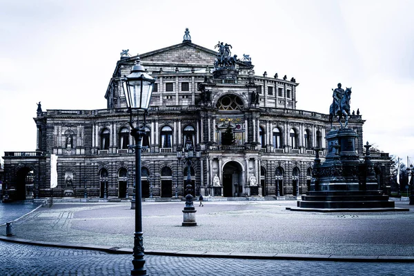 Grayscale Shot Semperoper Dresden Operation House Dresden Germany — стокове фото