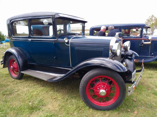 Velho Ford Azul Modelo Tudor Hatchback Sedan 1928 1931 Campo — Fotografia de Stock