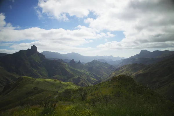 Belas Montanhas Gran Canaria Sob Céu Ensolarado — Fotografia de Stock