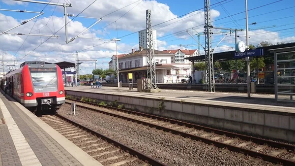 Ein Bahn Zug Bahnhof Langen Hessen Langen Deutschland — Stockfoto