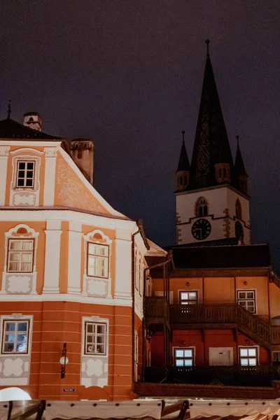 Eine Vertikale Aufnahme Der Casa Luxemburg Gegen Den Nachthimmel Rumänien — Stockfoto