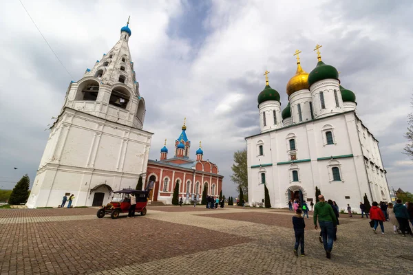 Kolomna 俄罗斯 大教堂广场的东正教教堂 Tikhvinskaya教堂贝尔塔 假设大教堂 — 图库照片