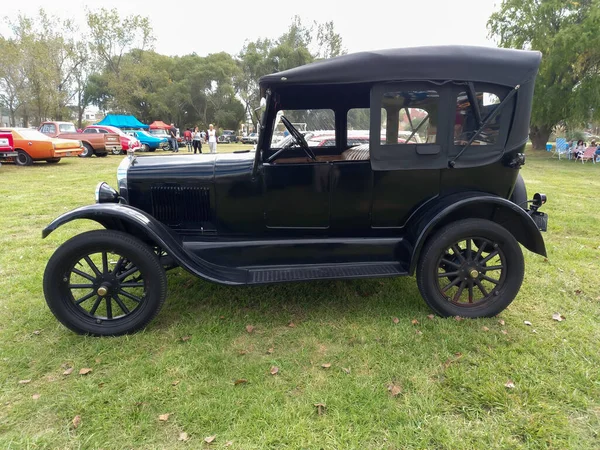 Old Black Ford Model Fordor Phaeton 1926 Countryside Nature Green — Stock Photo, Image