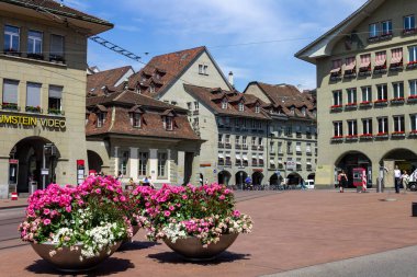İsviçre, Bern 'deki tarihi binaların cephesi