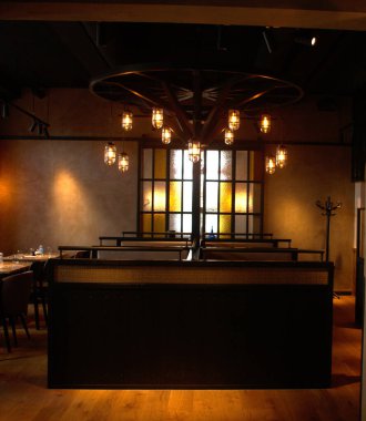 ışıklandırma restoranı asılı tur koyu tenli tezgah penceresi