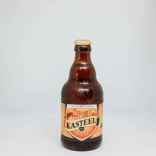 Glass Bottle Kasteel Trappist Beer Isolated Gray Background — Stock Photo, Image