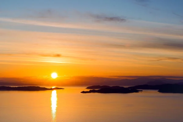 希腊岛上美丽的落日 希腊的暑假 — 图库照片