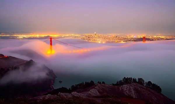 Kaliforniya Renkli Bir Günbatımında Golden Gate San Francisco Körfezi Sisle — Stok fotoğraf