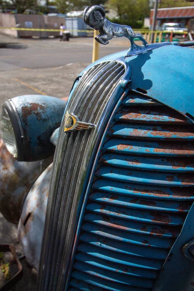 Primer Plano Azul Oxidado Dodge 1930 Recoger Parrilla Del Camión —  Fotos de Stock