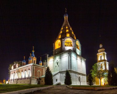 Kolomna, Rusya 'daki katedral meydanındaki eski ortodoks kiliseleri ve çan kulesi.