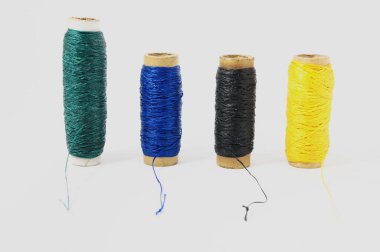 Beyaz bir arkaplanda izole edilmiş bir haldeki Twine Roll