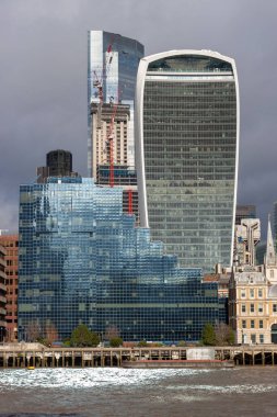 Londra, İngiltere 'deki Fenchurch binasının dikey görüntüsü.