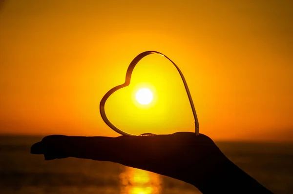 Love Concept Cuore Sole Che Tramonta Sull Oceano Atlantico — Foto Stock