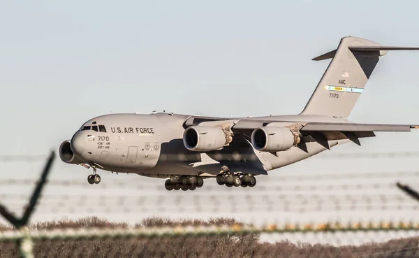 Een Close Van Een Vliegtuig Landing Dover Air Force Base — Stockfoto