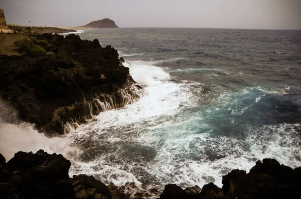 Fuertes Olas Estrellan Costa Volcánica Tenerife Islas Canarias —  Fotos de Stock