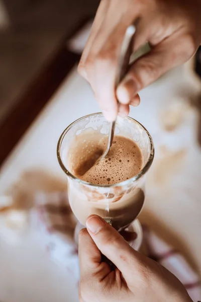 Vertical Closeup Shot Hands Stirring Coffee Spoon — Stock Photo, Image
