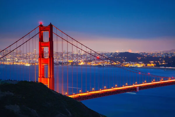 Una Vista Lejana Del Puente Golden Gate Por Noche San — Foto de Stock