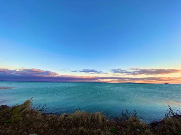Uma Vista Alto Ângulo Belo Mar Durante Pôr Sol — Fotografia de Stock