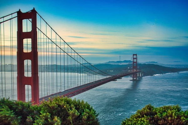 Beau Paysage Golden Gate Bridge Contre Ciel Nuageux Bleu San — Photo