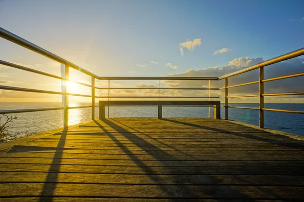 Zonsopgang Een Pier Boven Atlantische Oceaan Tenerife Canarische Eilanden Spanje — Stockfoto