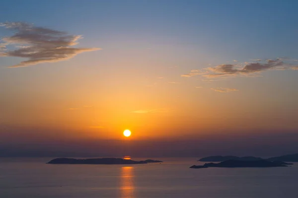 Magnifique Coucher Soleil Sur Île Grecque Vacances Été Grèce — Photo