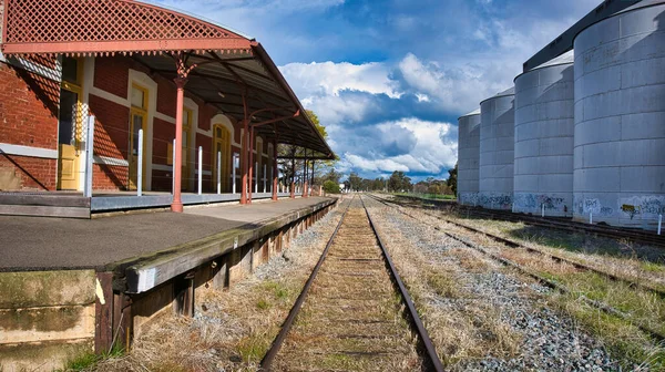 Plataforma Línea Ferrocarril Estación Tren Yarrawonga Victoria —  Fotos de Stock