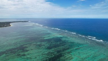 Filipinler 'deki Pasifik Okyanusu' nun havadan görünüşü