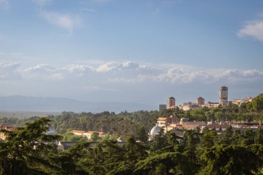 İspanya 'nın Madrid şehrinin panoramik manzarası.