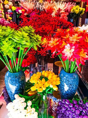 Ev Tasarımı ve Ev Tasarımı ve Dekorasyonu İçin En İyi Yapay Çiçekler Koleksiyonu