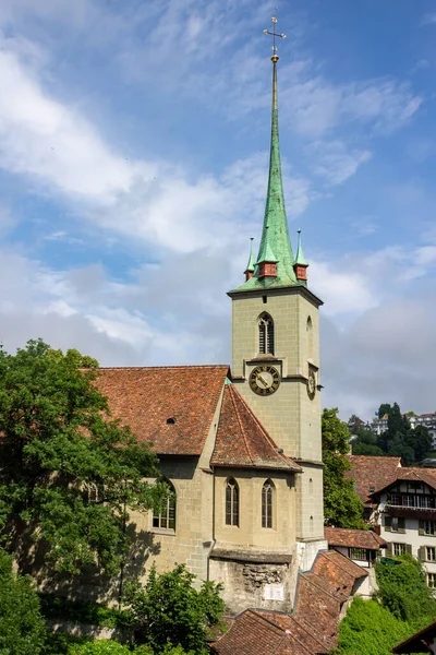 Uma Foto Vertical Igreja Nydeggkirche Berna Suíça Linda Dia Primavera — Fotografia de Stock