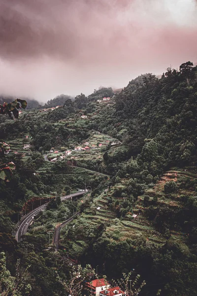 Uma Bela Fotografia Vertical Região Madeira Portugal Sob Céu Nublado — Fotografia de Stock