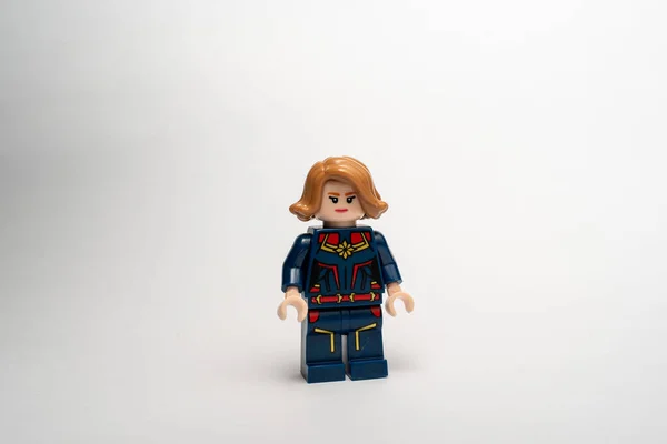 Kapitán Marvel Lego Mini Postava Bílém Pozadí — Stock fotografie