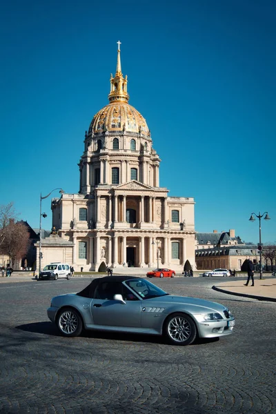 Historyczne Samochody Ulicy Paryża — Zdjęcie stockowe