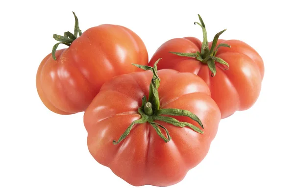 白い背景に隔離された新鮮な赤いトマトのクローズアップ — ストック写真